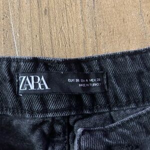 Black Zara shorts